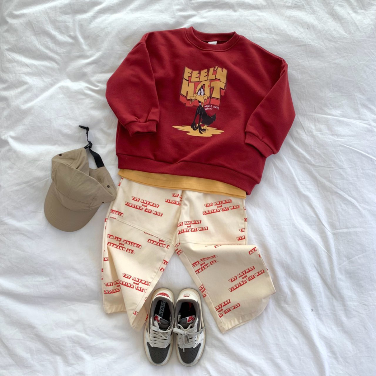 Looney Tunes Daffy Duck Sweatshirt