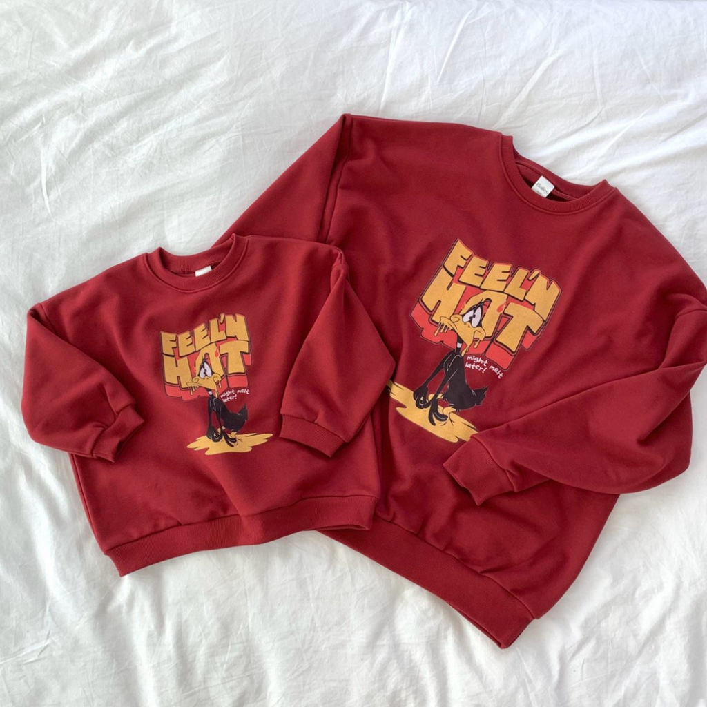 Looney Tunes Daffy Duck Sweatshirt